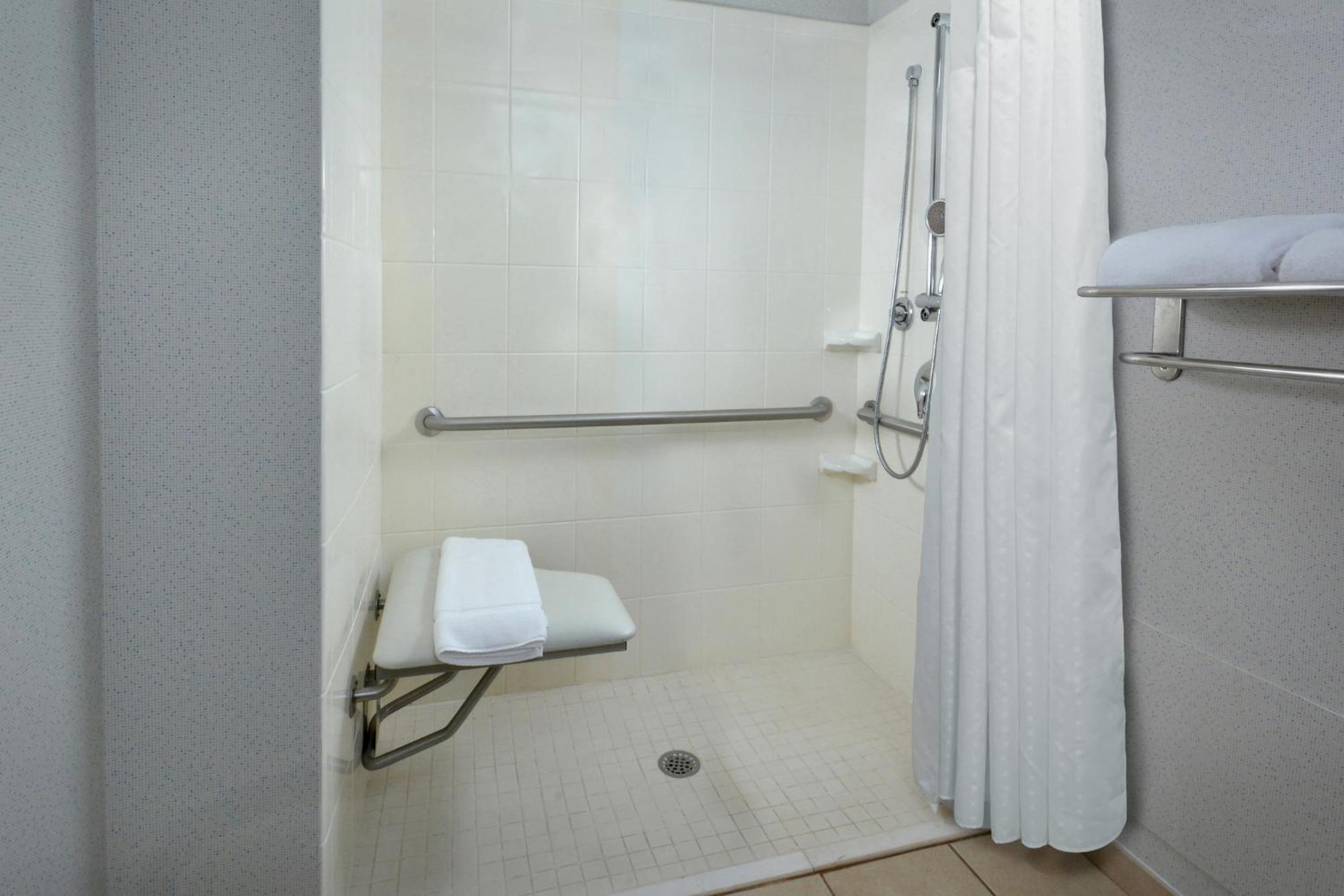 Holiday Inn Express Lynchburg By Ihg Zewnętrze zdjęcie