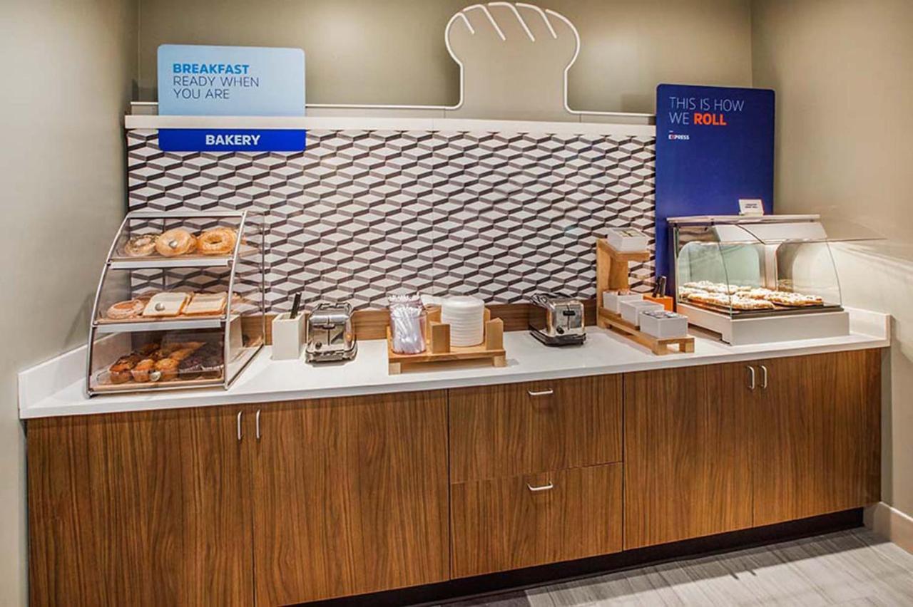 Holiday Inn Express Lynchburg By Ihg Zewnętrze zdjęcie